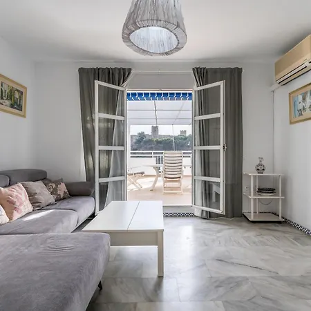 Penthouse Castillo * 푸엔히롤라