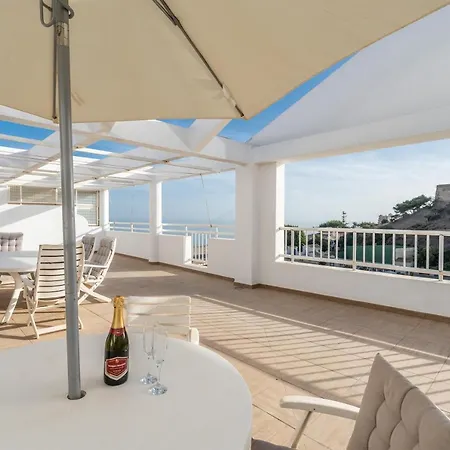 Penthouse Castillo Apartment